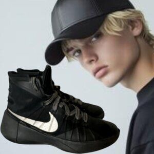 Nike Zoom Hyperdunk  Black & White Athletic Shoes SZ 5Y *Rare*